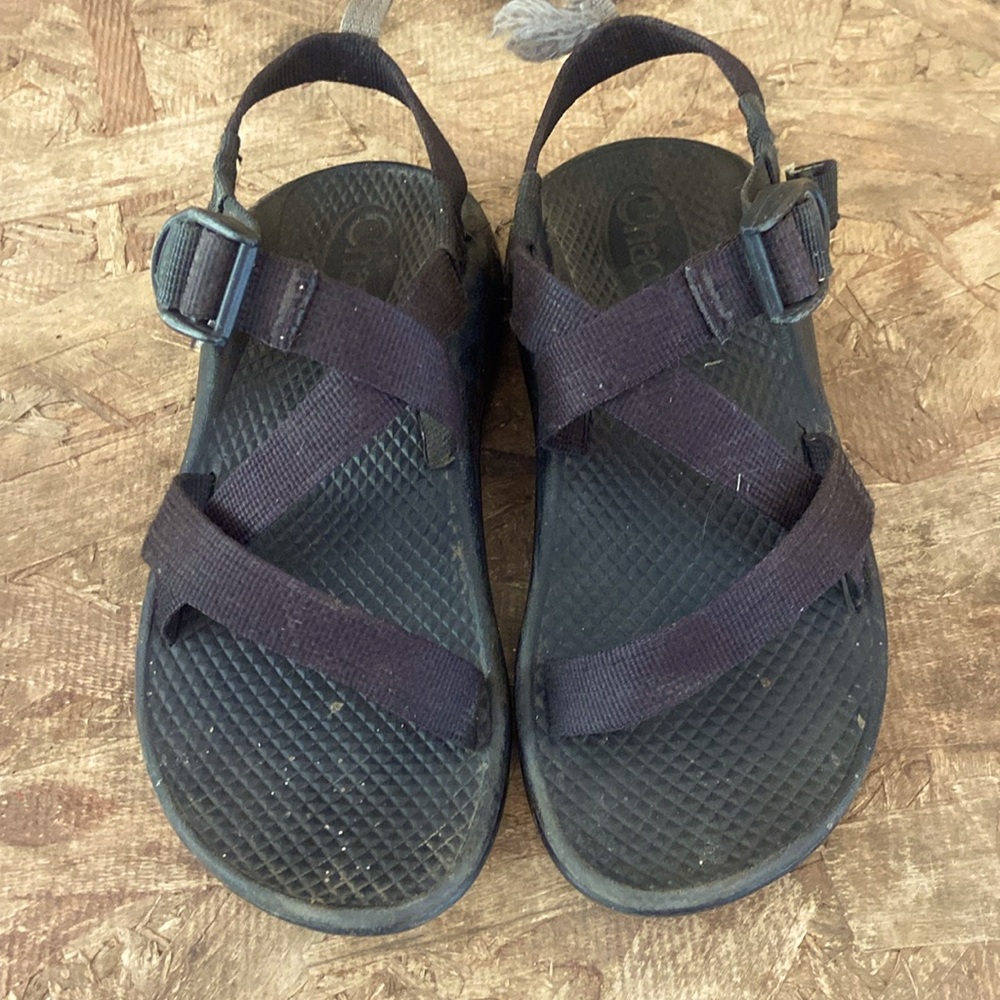 Kids size 2 black chacos.